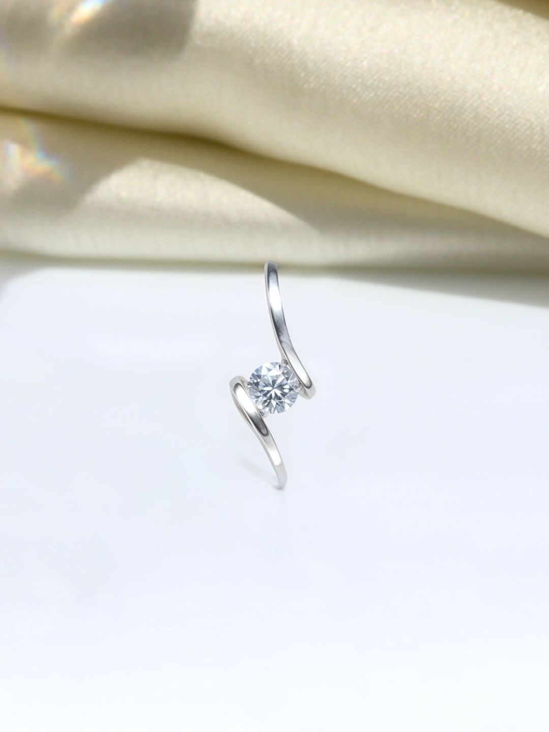 HighSpark 92.5 Sterling Silver Cubic Zirconia Studded Luminous Solitaire Pendant