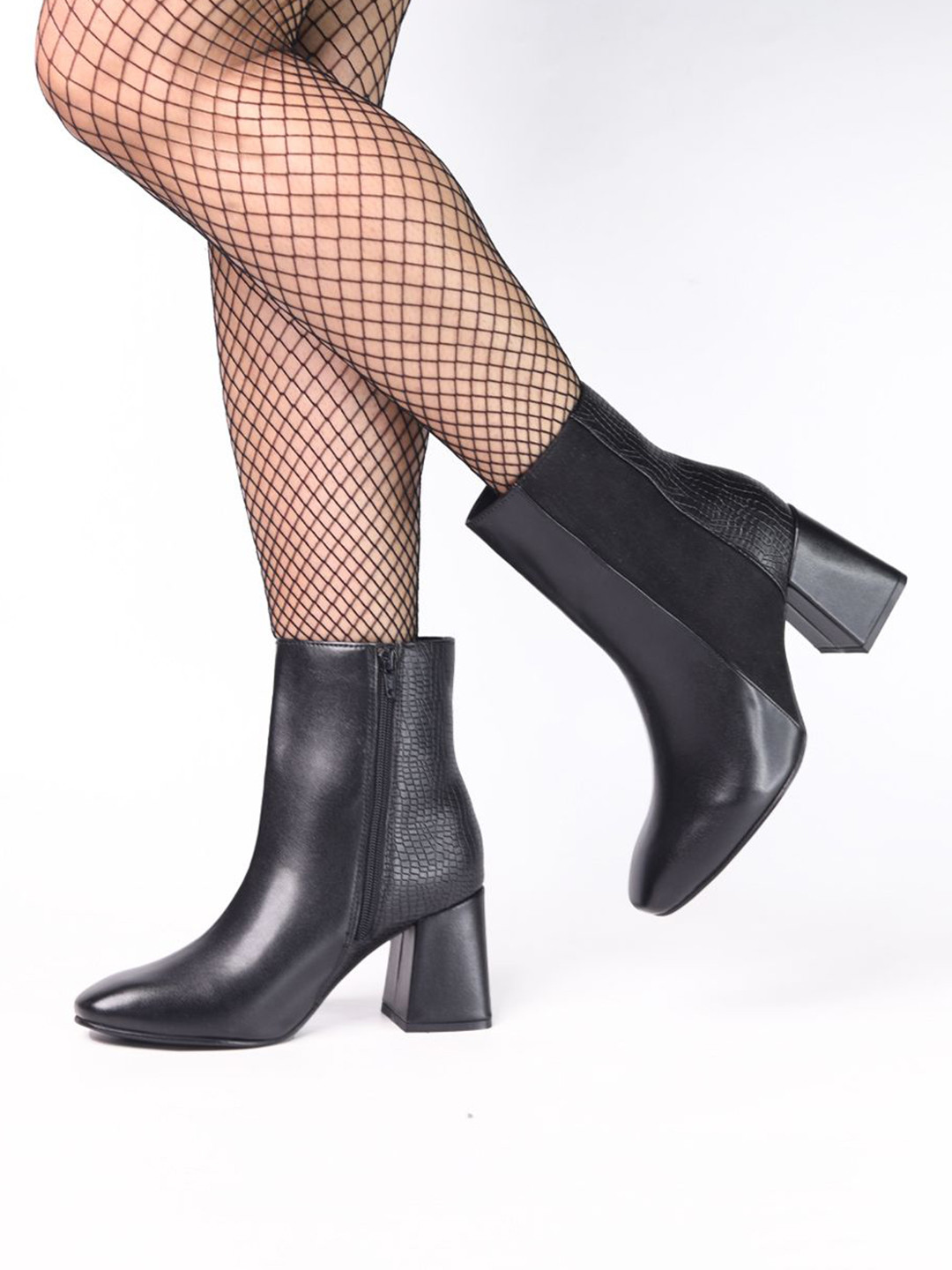 Monrow Women Sophie Black Block Heel Boots