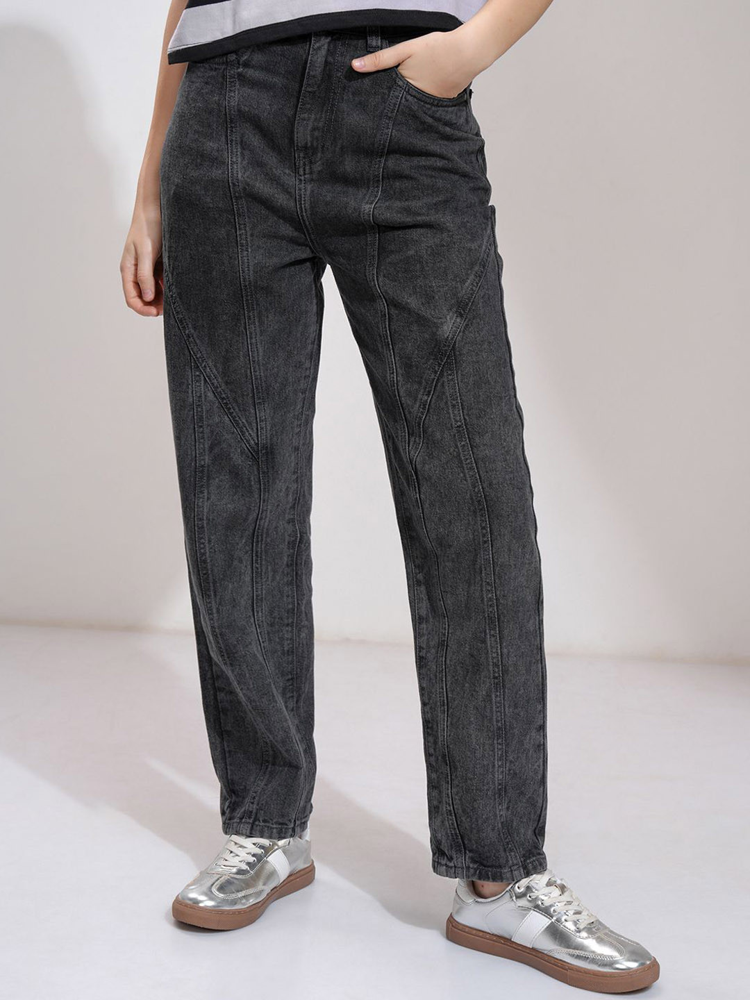 Tokyo Talkies Women Mid Rise Spiral Straight Fit Jeans