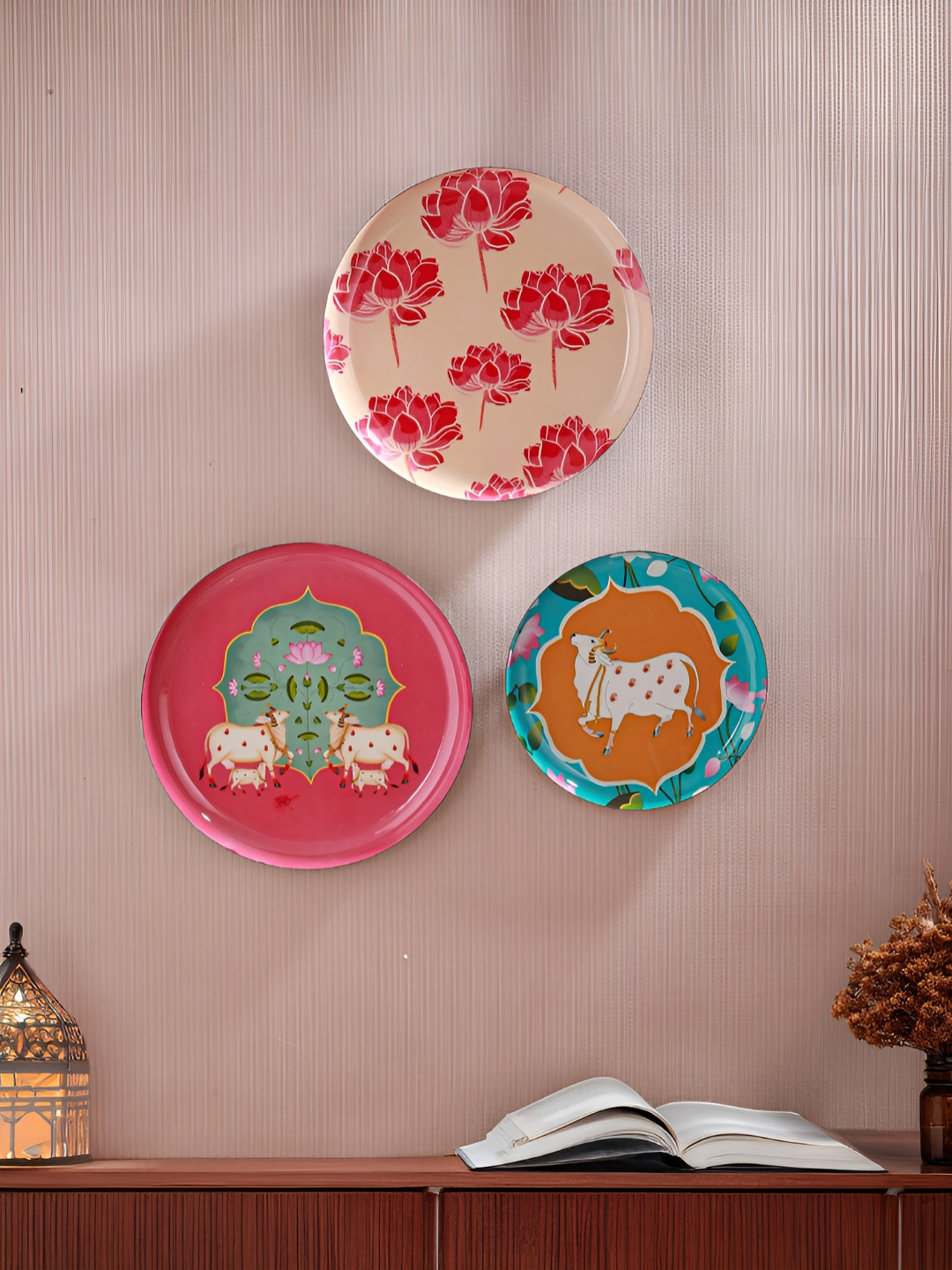 Homspurts Ethereal Cow & Lotus Dcor Plate Metal Floral Glossy Hall 3Pcs Wall Plates-10In