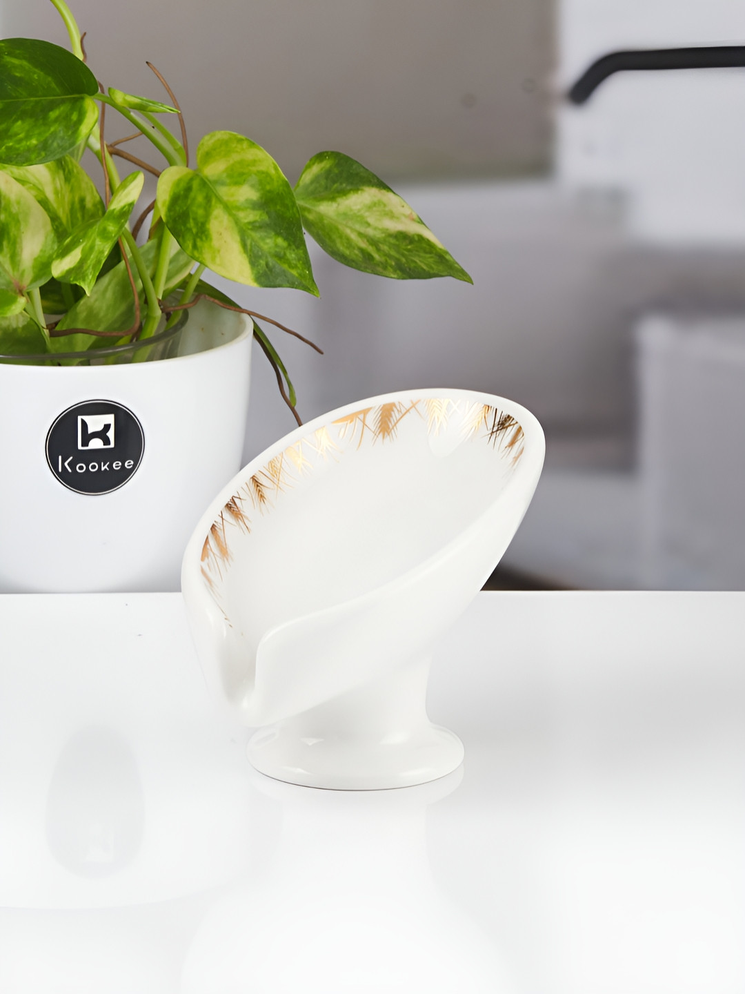 Kookee White and Gold-Toned Abstract Printed Glossy Ceramic Soap Dish