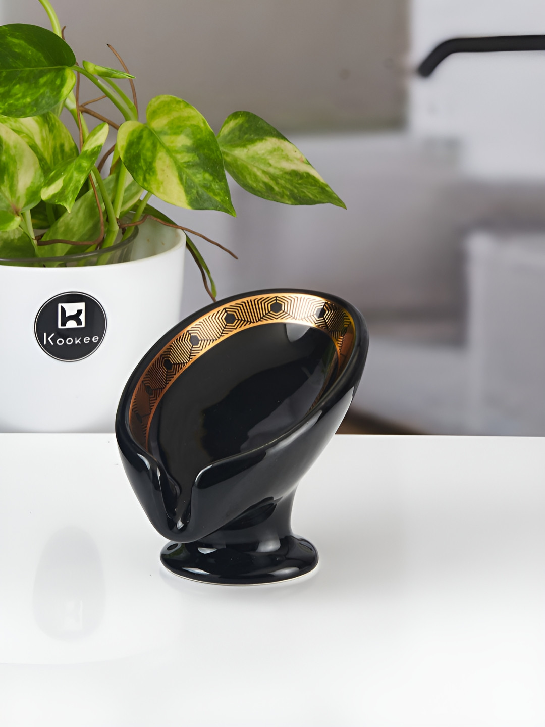 Kookee Black and Gold-Toned Abstract Printed Ceramic Soap Dish
