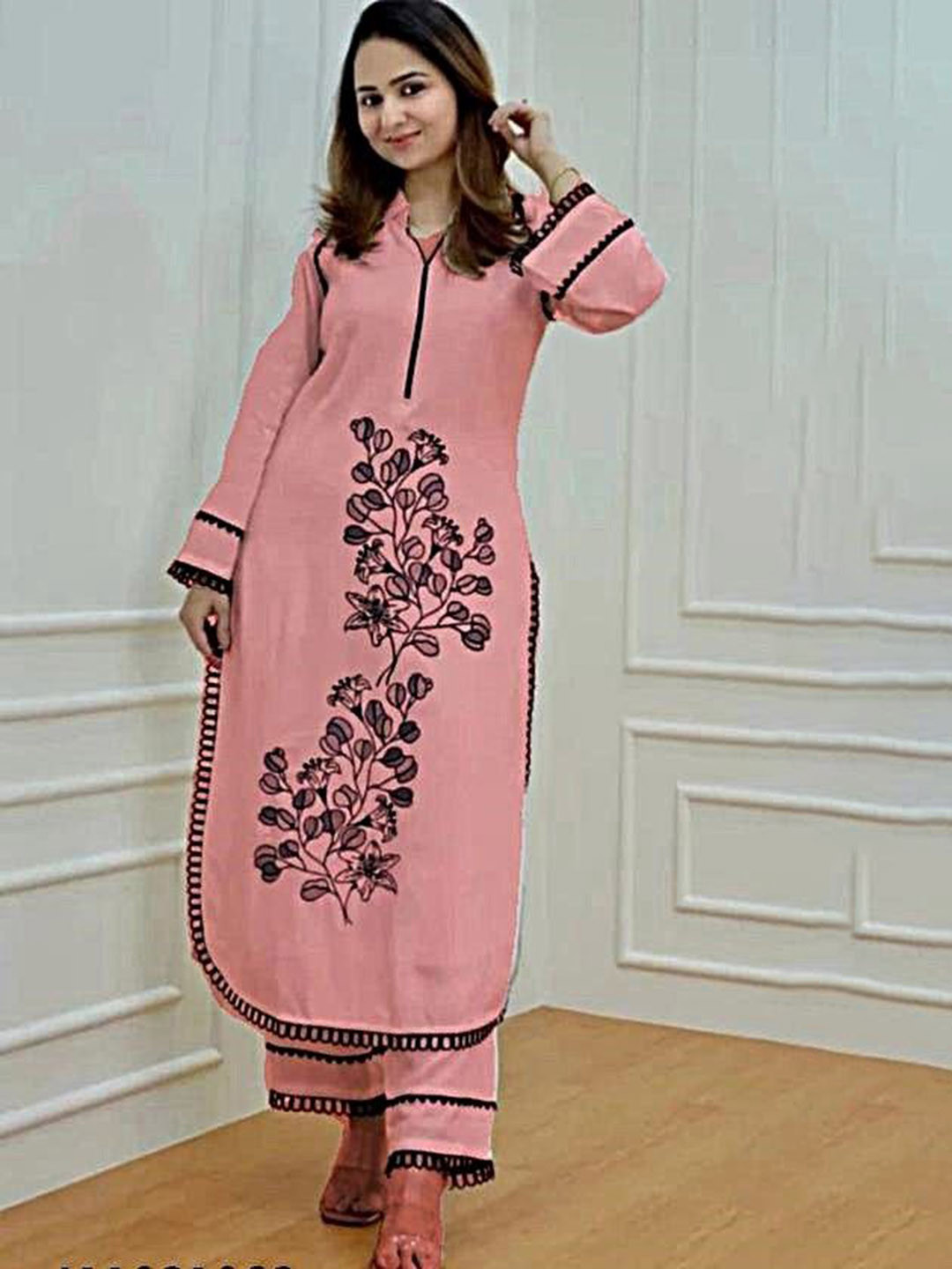 RIZA AND NEHA TEXTILE Floral Embroidered Pure Cotton Straight Kurta With Palazzos