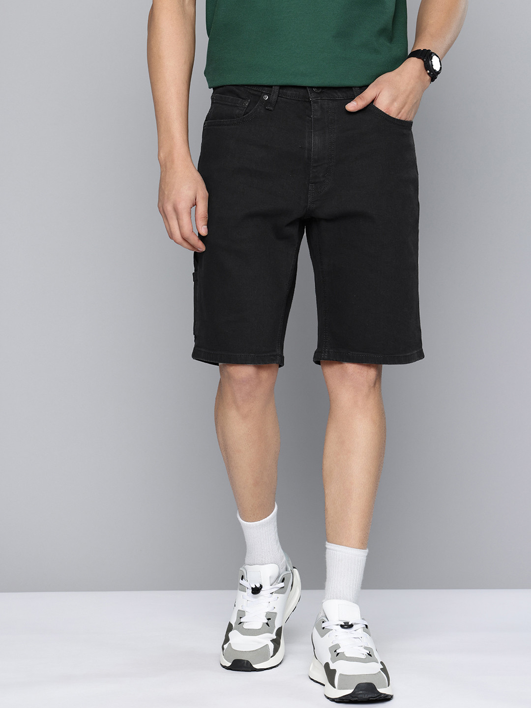 Levis Men Tapered Denim Cargo Shorts