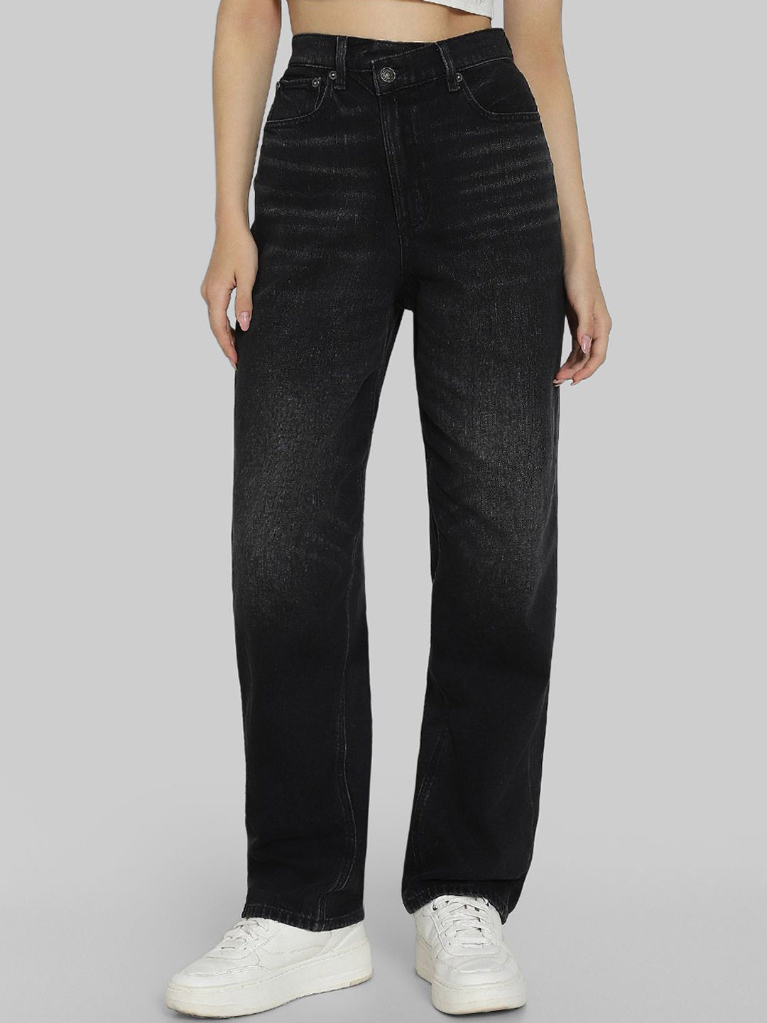 AMERICAN EAGLE OUTFITTERS Women High-Rise Super Straight Fit Light Fade Jeans