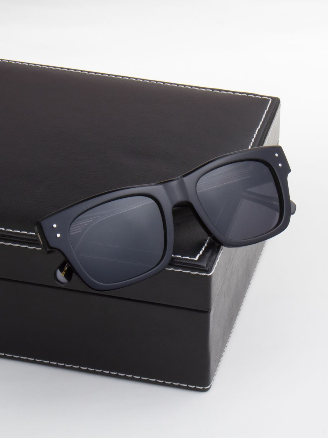 Ted Smith Unisex Black Wayfarer Iconic Acetate Sunglasses with Polarised Lens