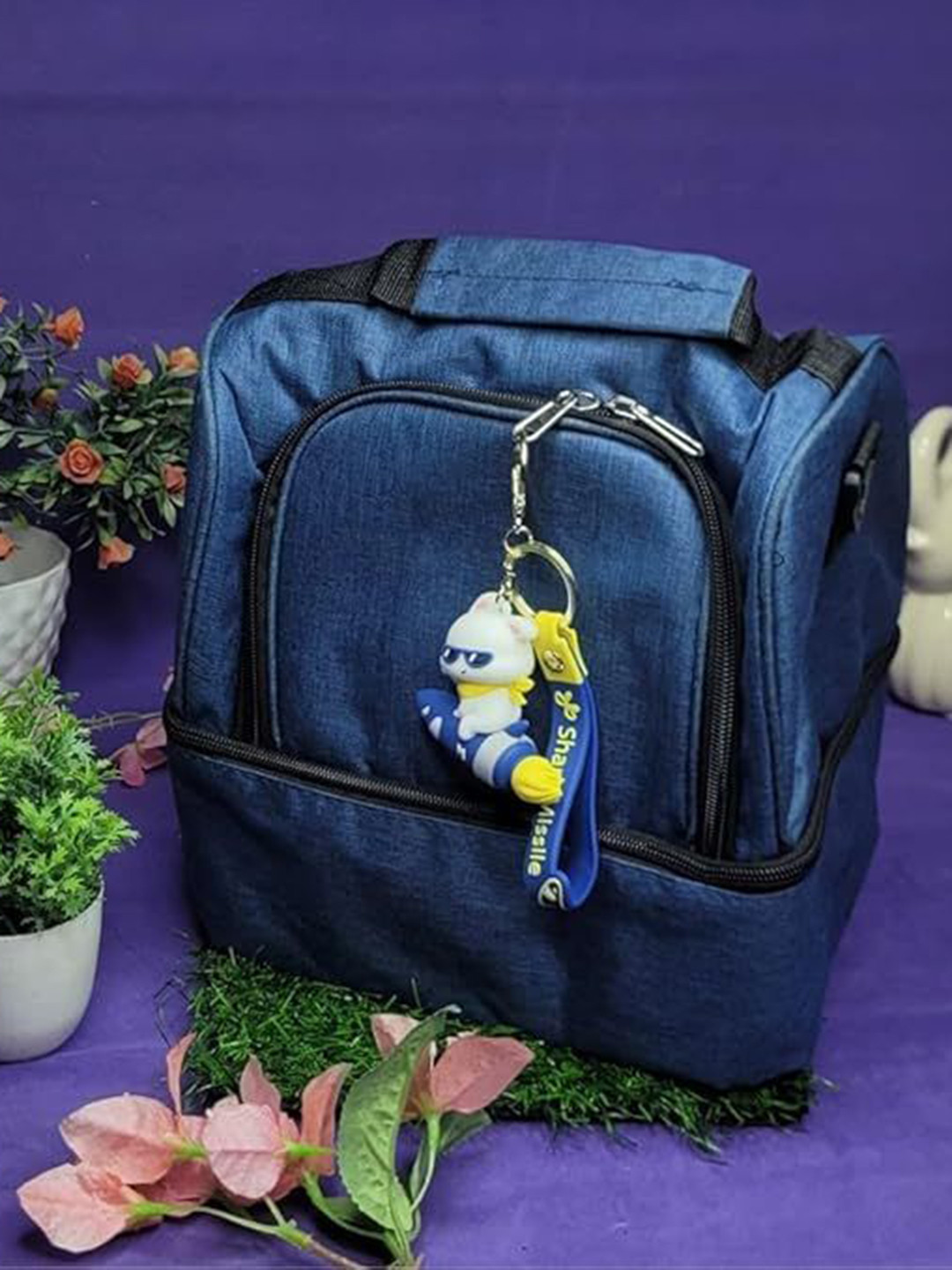 Wonderland Kids Lightweight Shark Missile Soaring Rabbit Rubber Key Chain