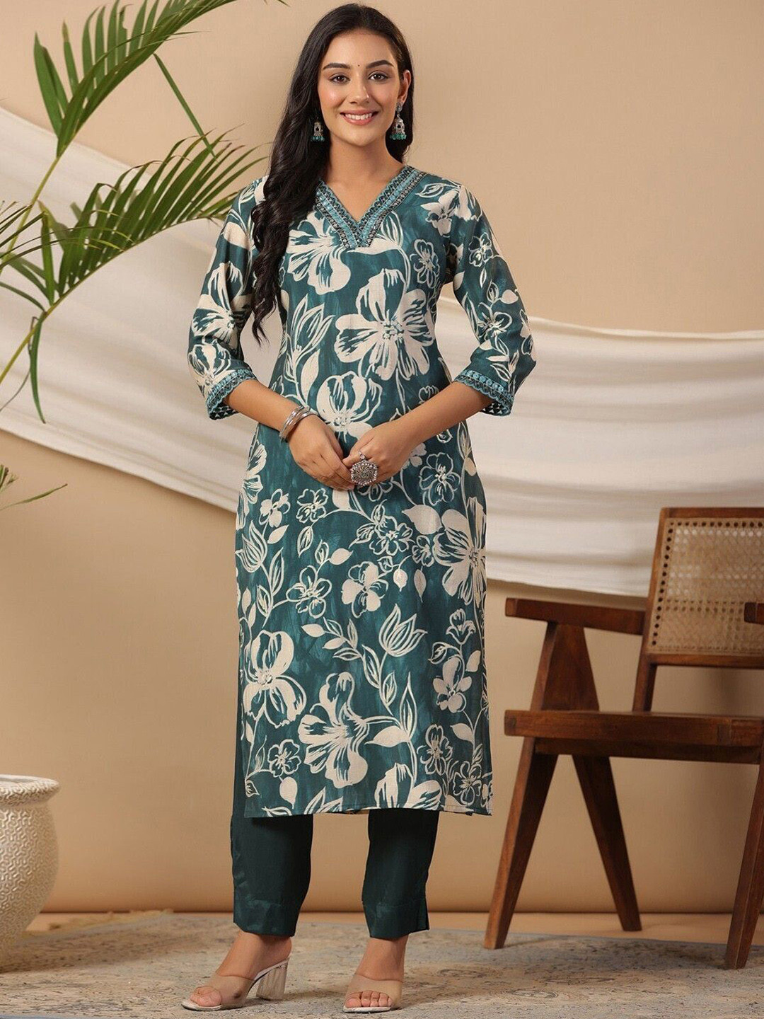 PHYSIL Floral Printed Mirror Work V-Neck Pure Cotton Straight Kurta