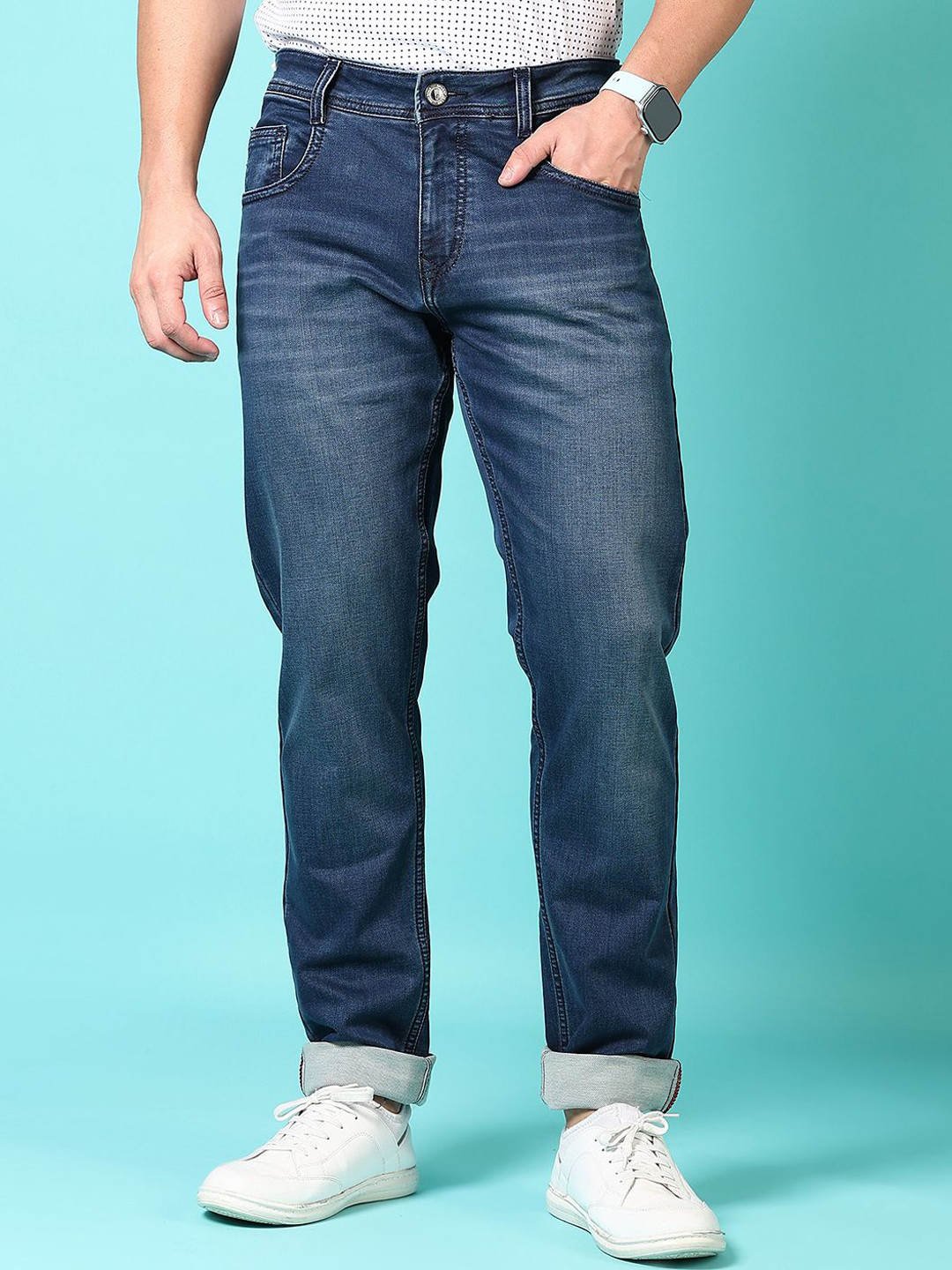 V-Mart Men Light Fade Denim Mid-Rise Jeans