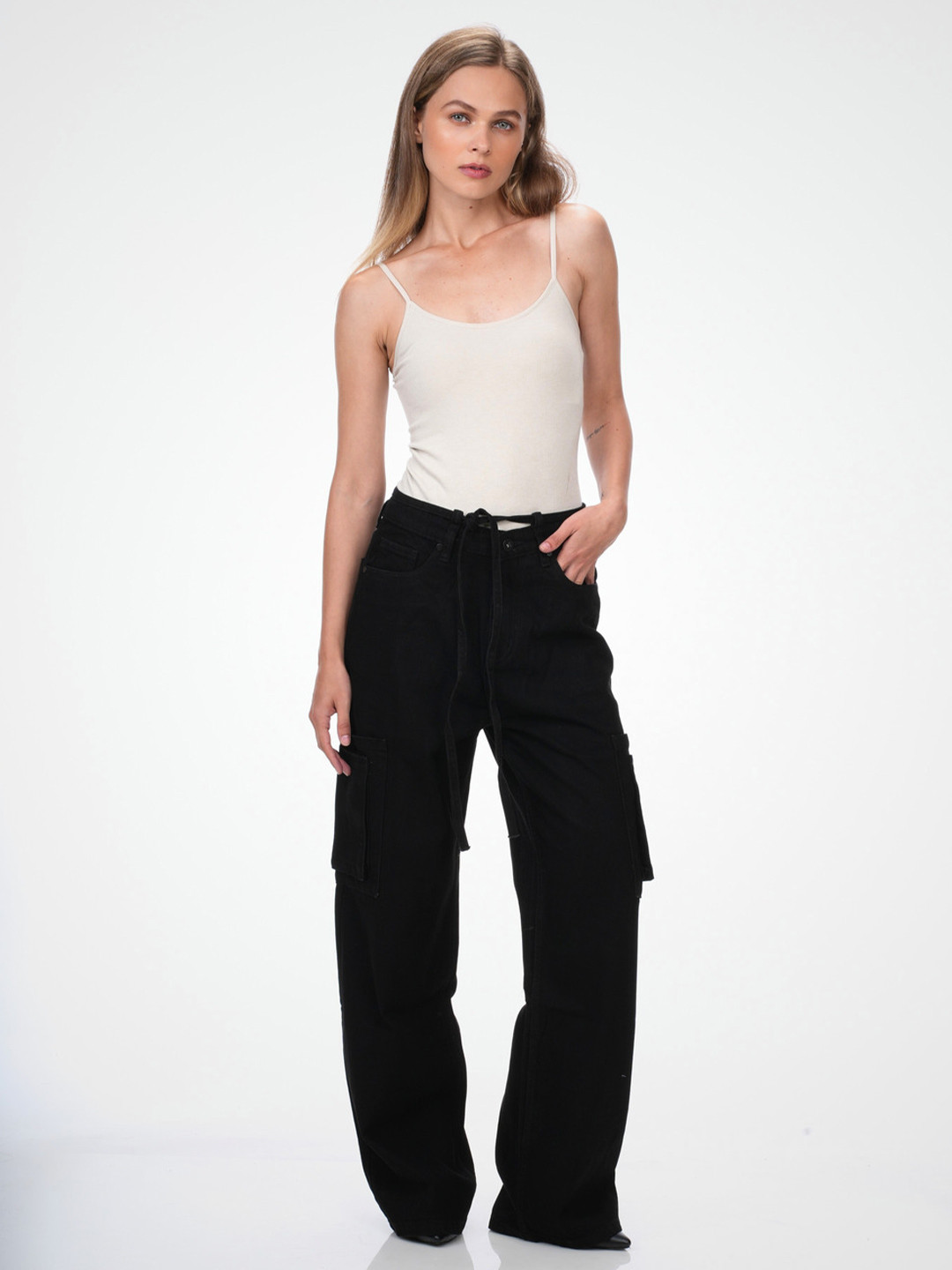 off-kilt Women Slash Knee Jeans