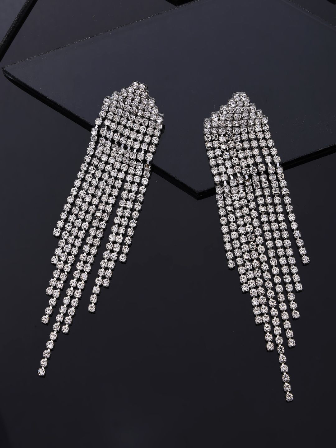 VESTIDO MODAS Silver-Plated Rhinestones Studded Cotemporary Shaped Drop Earrings