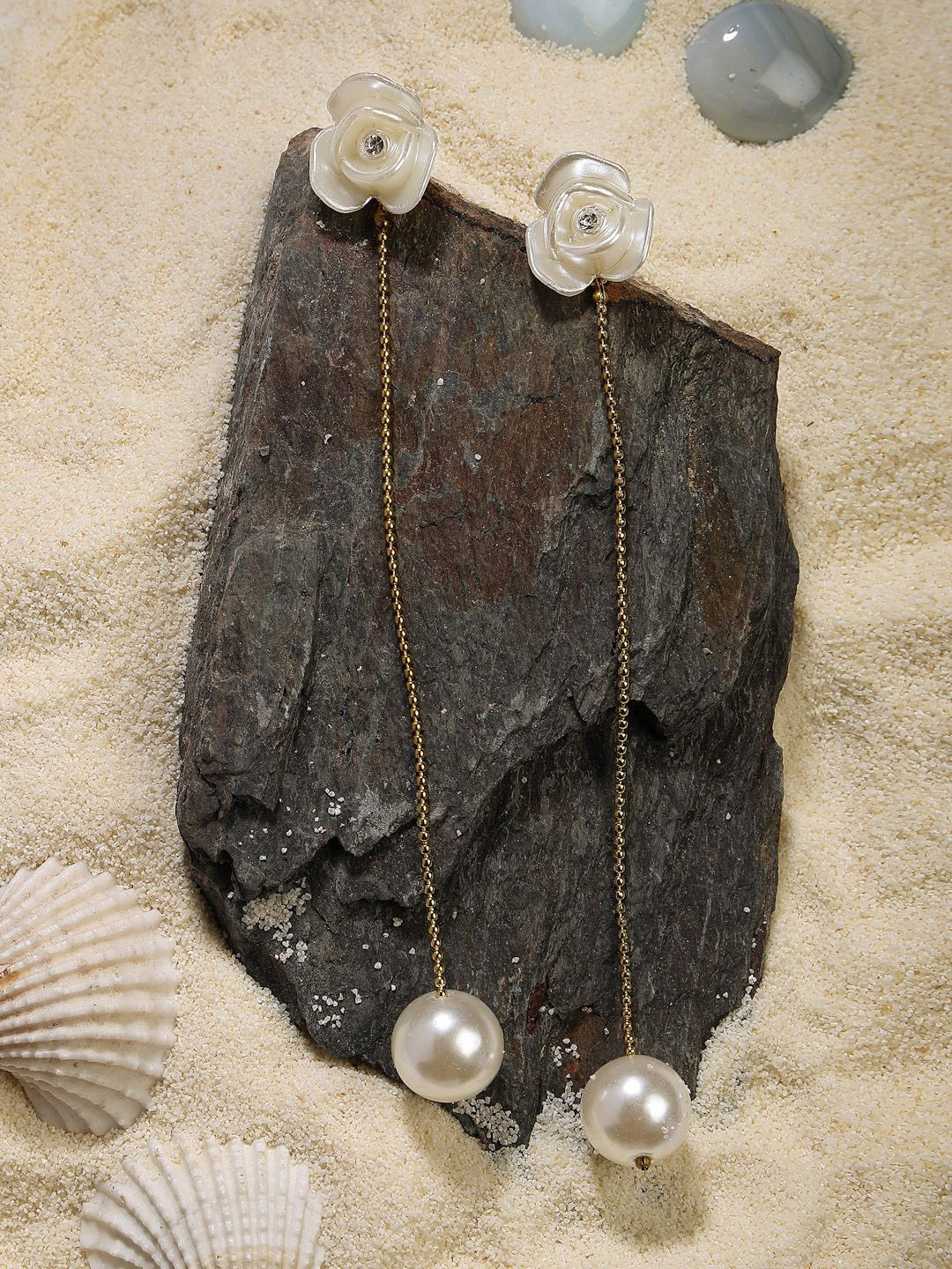 VESTIDO MODAS Gold-Plated Pearls Beaded Floral Drop Earrings