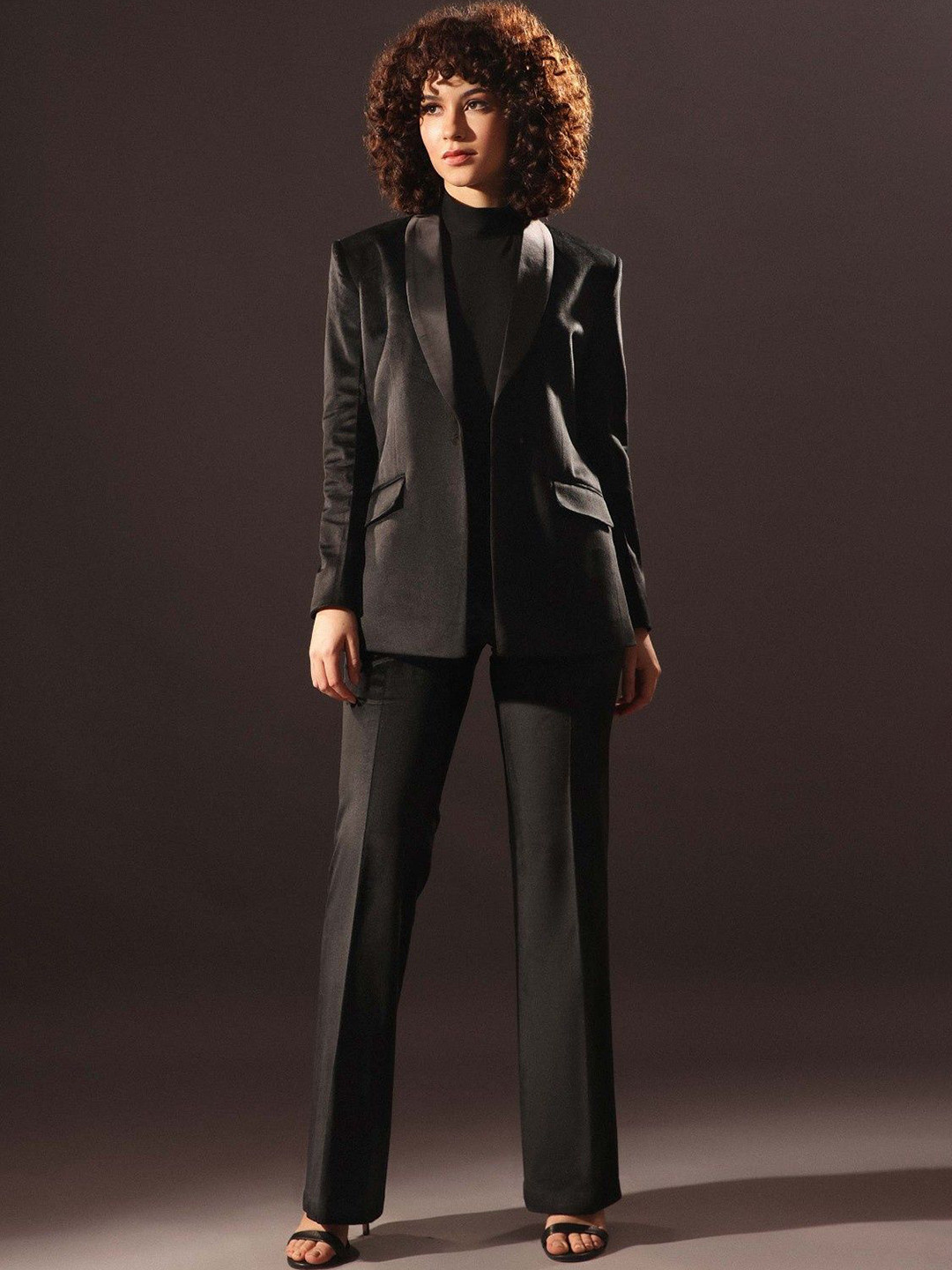 VOLCAPE SAMANTHA Shawl Collar Single-Breasted Velvet Slim Fit Blazer With Trousers