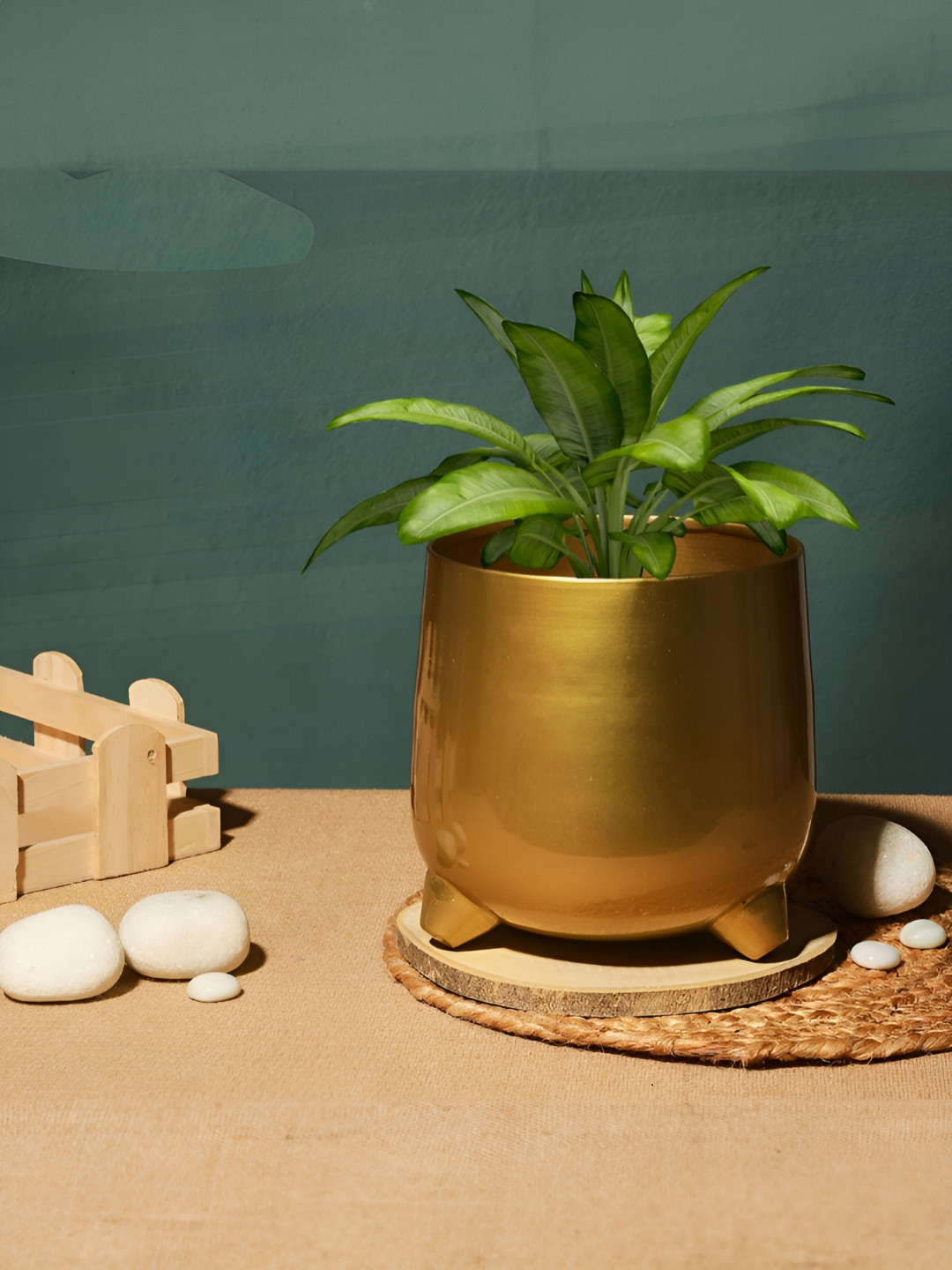 Homspurts Gold-Toned Metal Planter With Stand