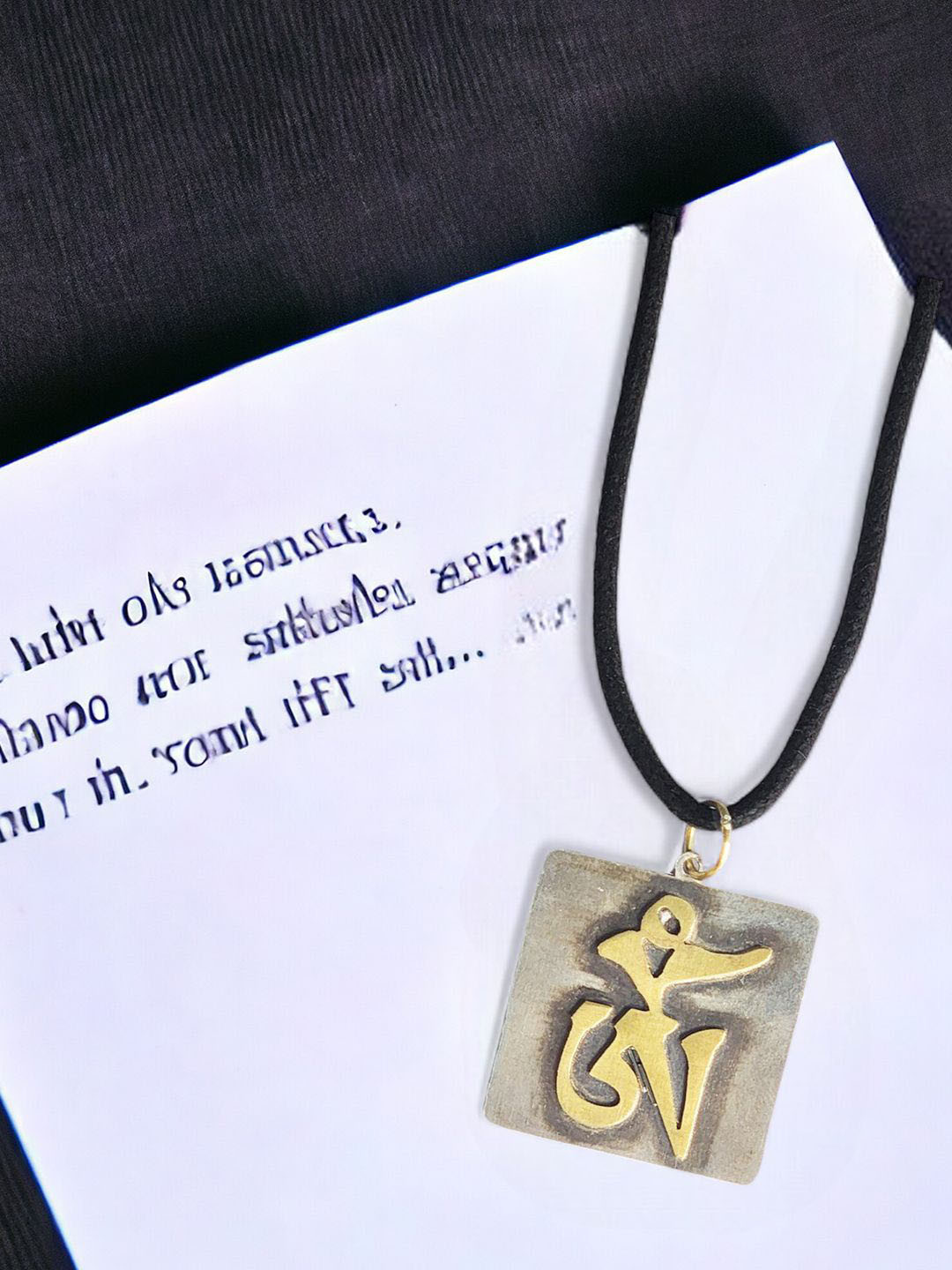 The Roadster Lifestyle Co. Men 925 Sterling Silver Timeless Leather Cord Pendant Chain