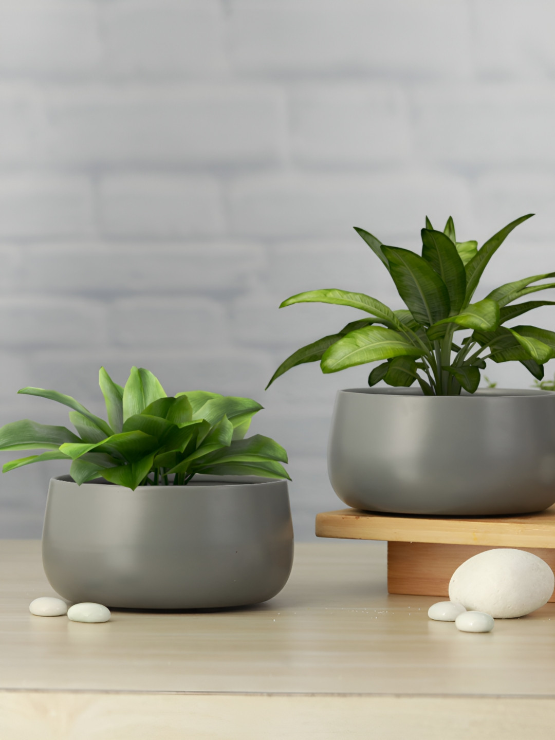 Homspurts Grey Eco Friendly Petite Mini Metal Oasis Planter