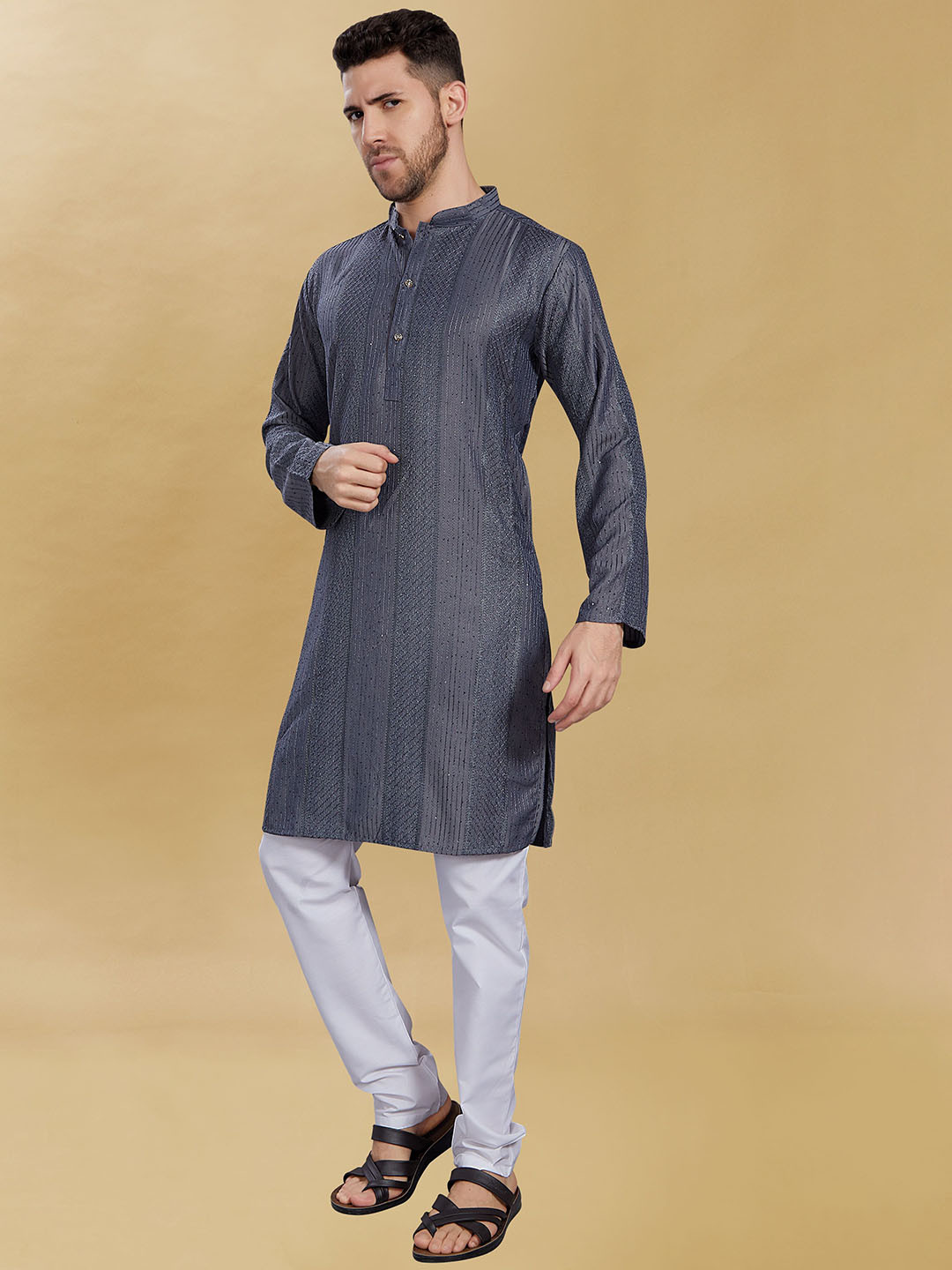 DIVISIVE Geometric Sequence Embellished Mandarian Collar Kurta