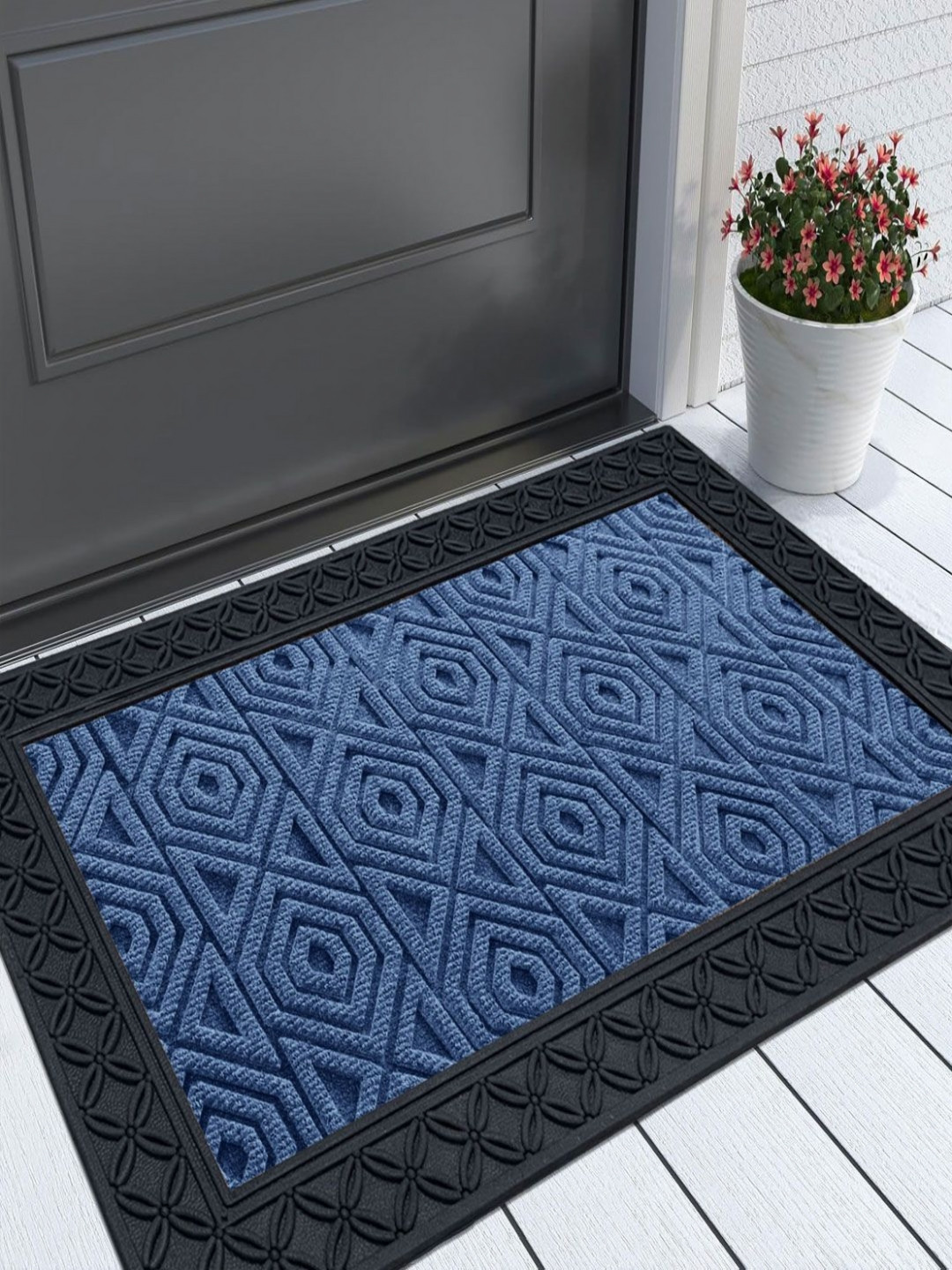 LUXEHOME INTERNATIONAL Blue & Black Hexagonal Patterned Rectangular Anti-Skid Doormat