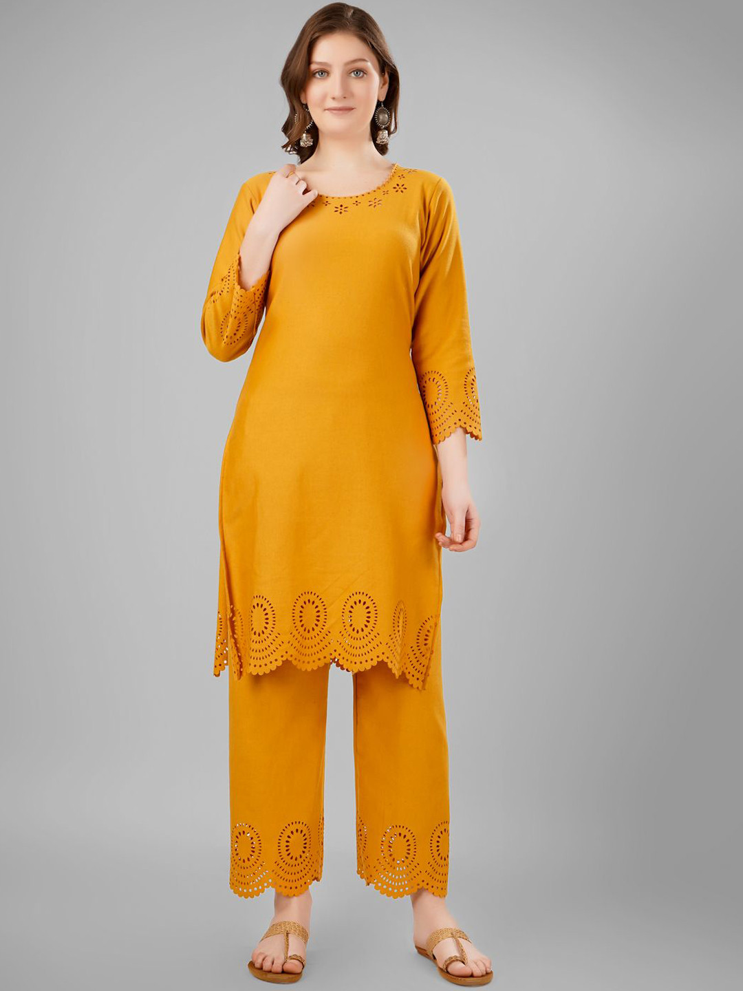 Zamzamlibas Self Design Pure Wool Straight Kurta With Trouser