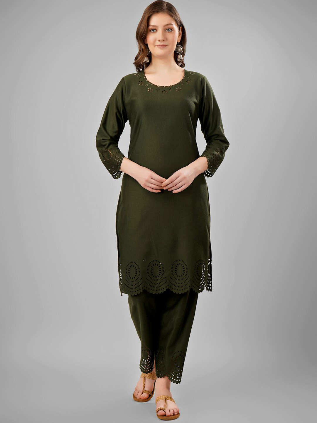 Zamzamlibas Self Design Pure Wool Straight Kurta With Trouser