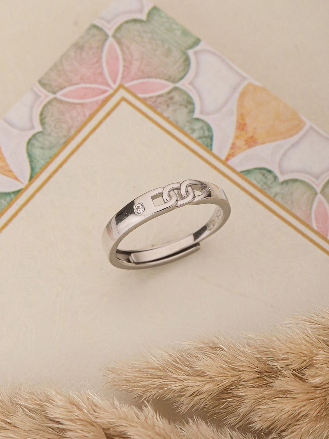 SARAF SILVERETZ 925 Sterling Silver Rhodium-Plated AD-Studded Link love Finger Ring