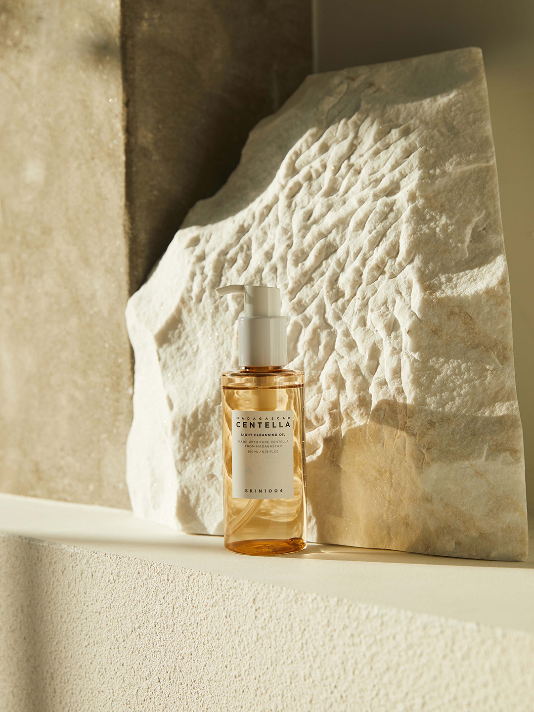 SKIN1004 Madagascar Centella Light Cleansing Oil - 200 ml