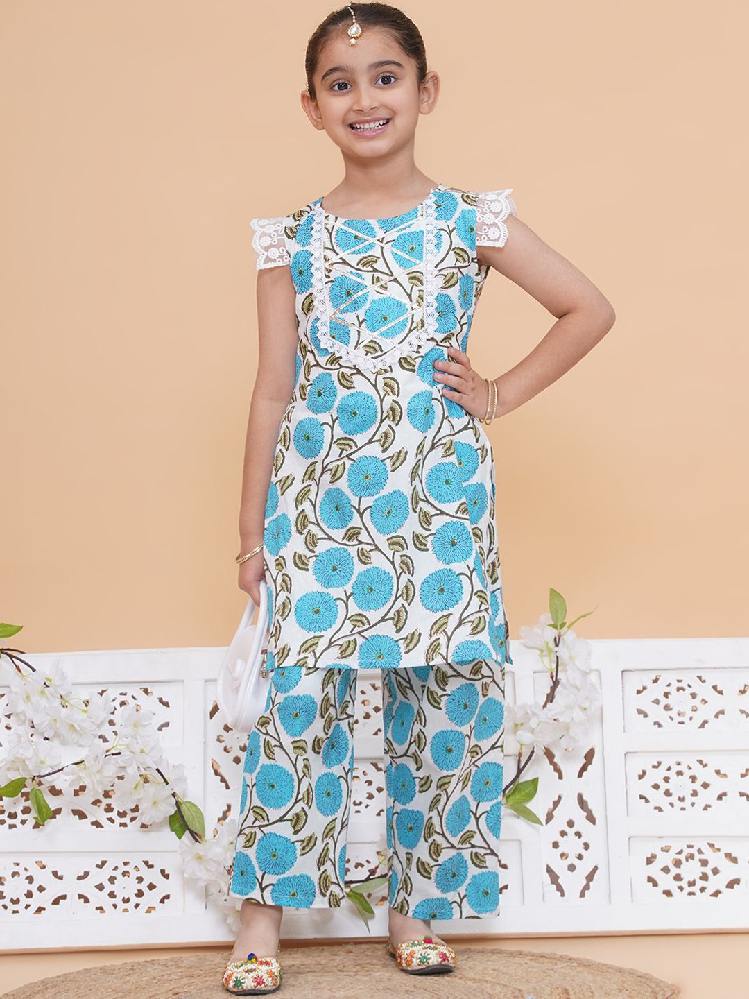 Modish Couture Girls Floral Printed Round Neck Cap Sleeves Straight Kurta With Trouser