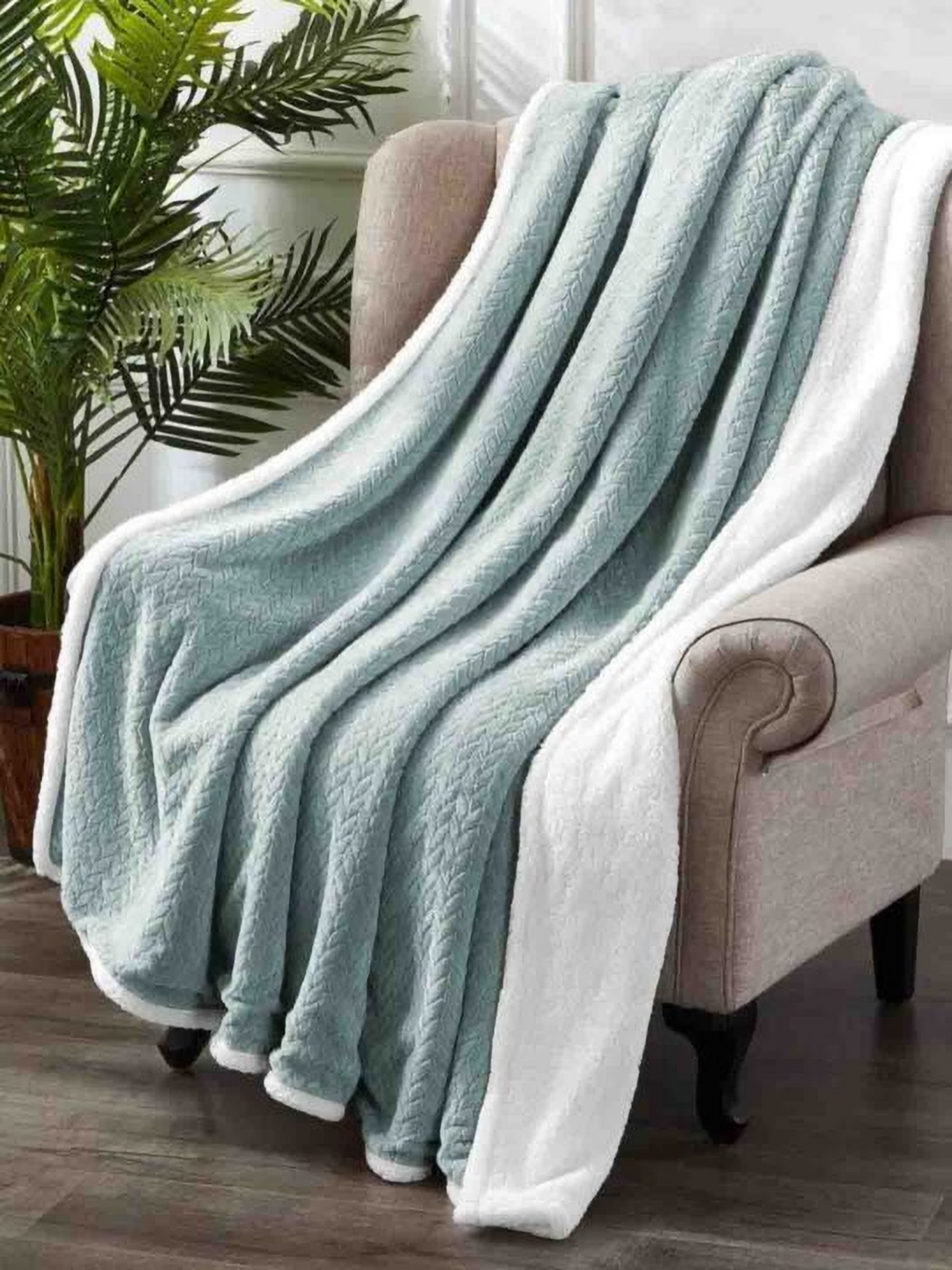 VAS COLLECTIONS Silver-Toned & White Heavy Winter 500 GSM Double Bed Blanket