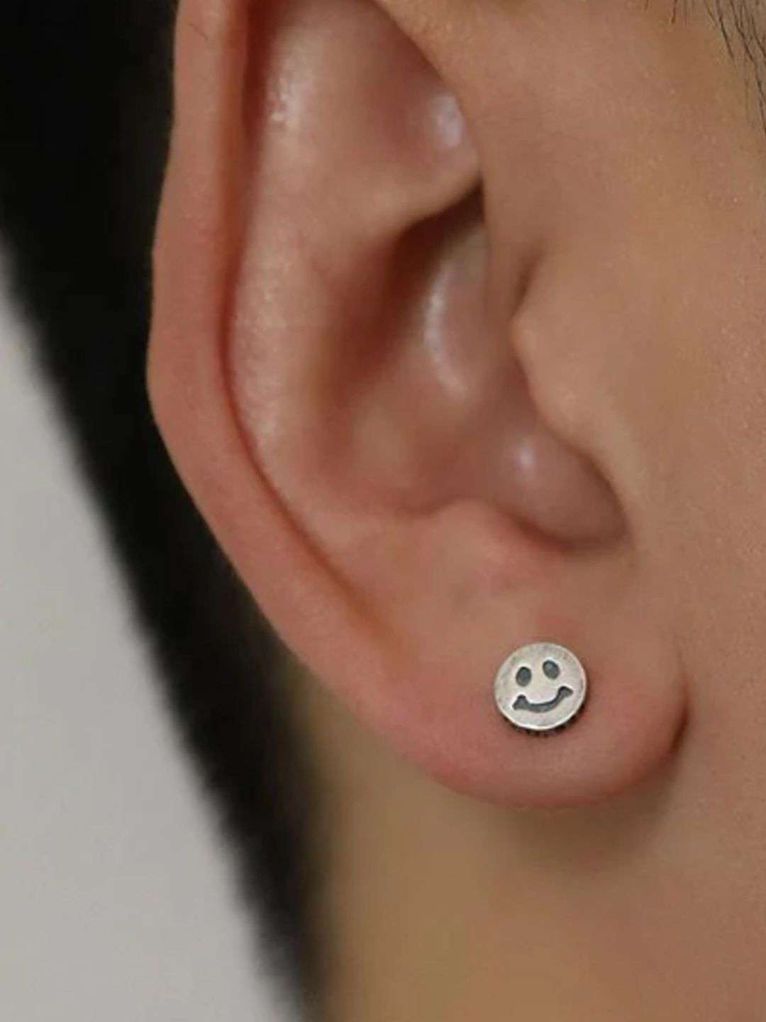 The Roadster Lifestyle Co 925 Sterling Silver Ear Stud