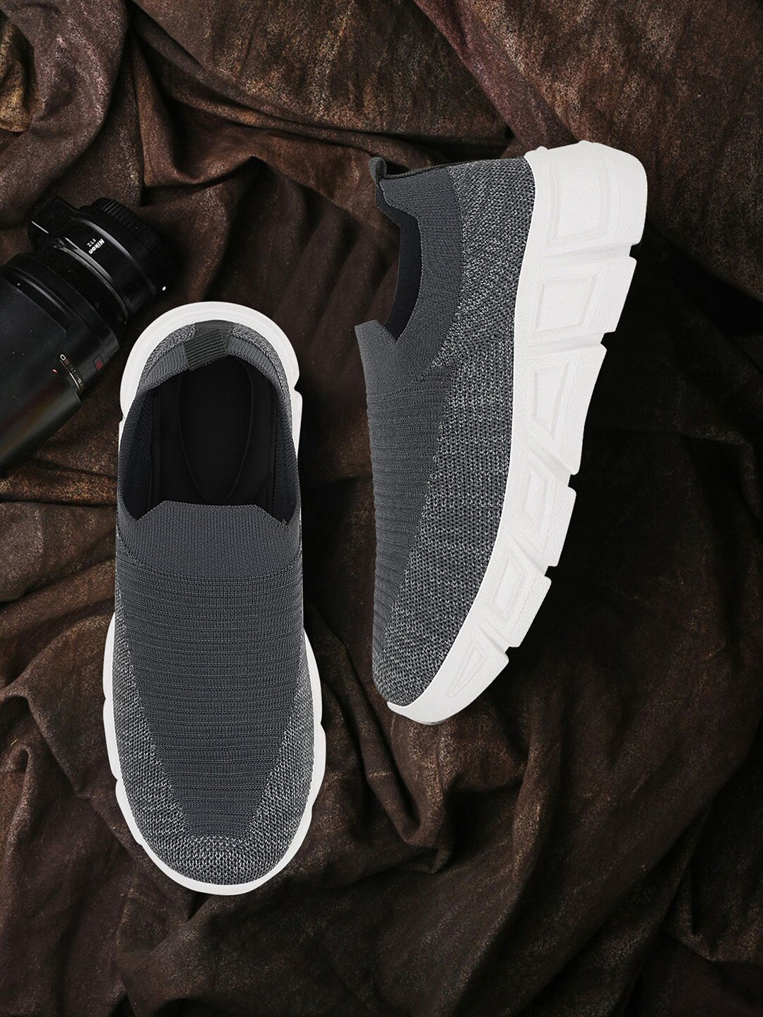 Tiny Bugs Women Woven Design Slip-On Sneakers