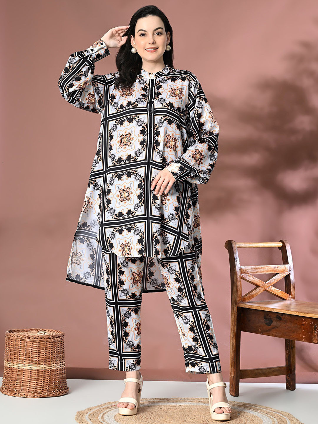 Demure by shiba Floral Printed Mandarin Collar Tunic With Trouser
