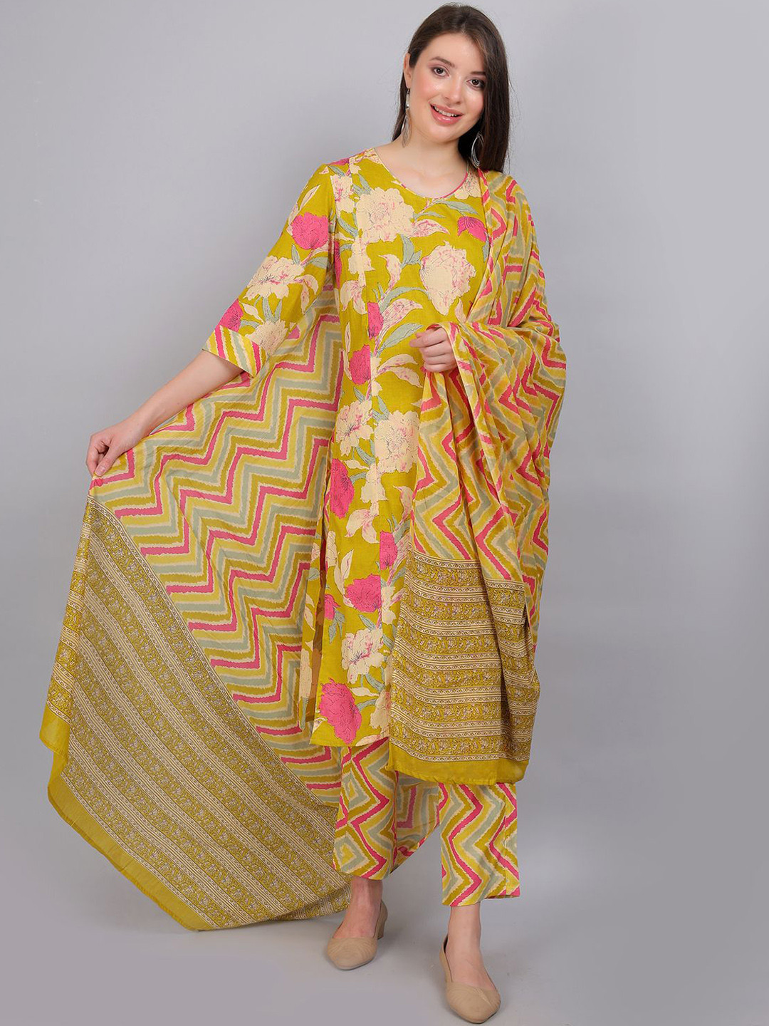 Moms Ever Floral Printed Pure Cotton Straight Maternity Kurta And Trouser with Dupatta