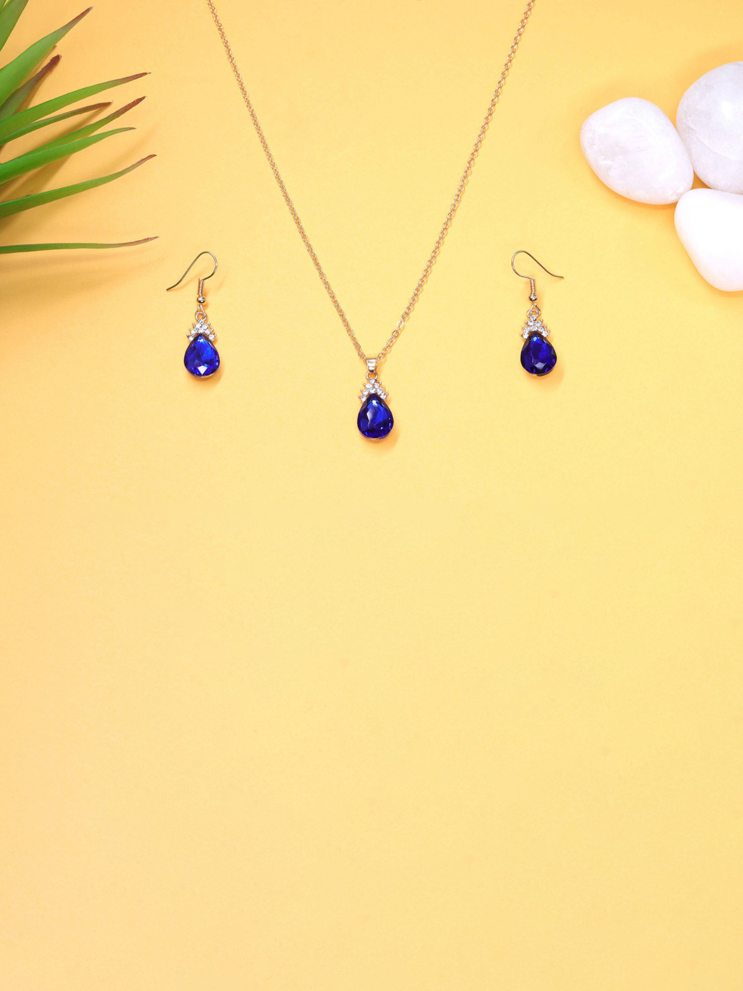 GOLD CASH Gold-Plated Crystals Stone-Studded Pear Drop Jewellery Set