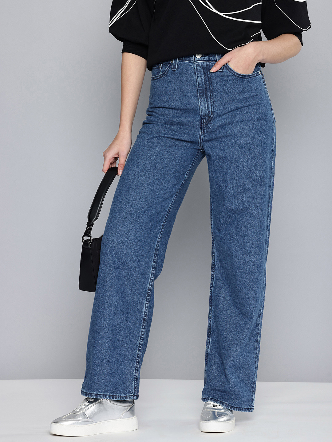 Levis Women Loose Fit High-Rise Jeans