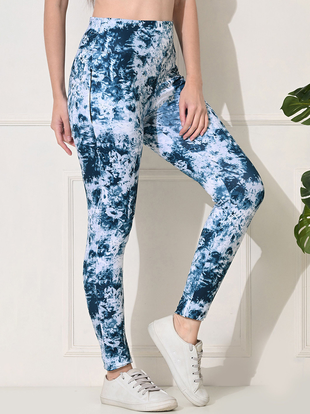 Body Smith Printed High-Rise Ankle-Length Gym Tights