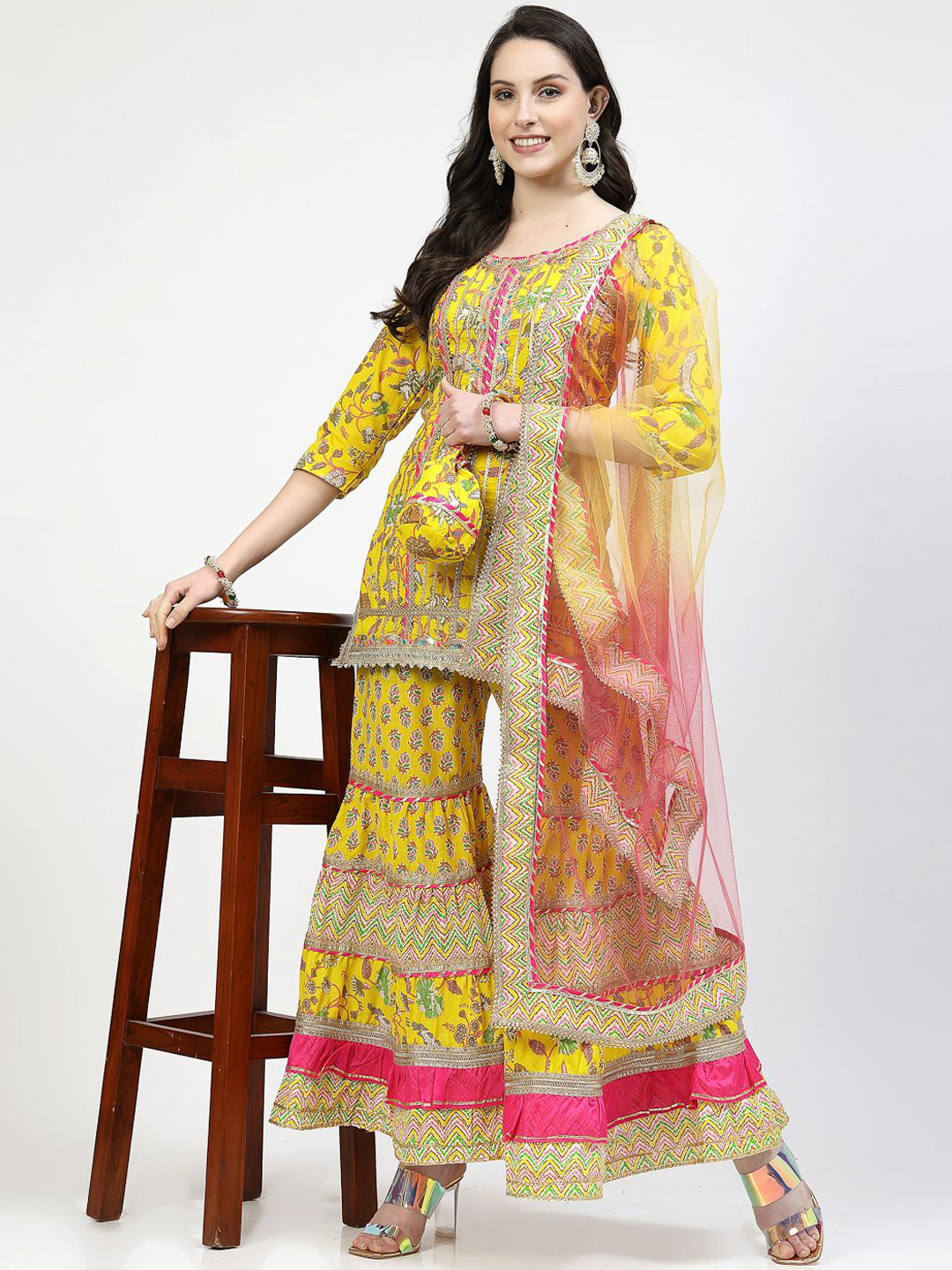 TS LIFESTYLE Floral Printed Round Neck Gotta Patti Straight Kurta With Sharara & Dupatta
