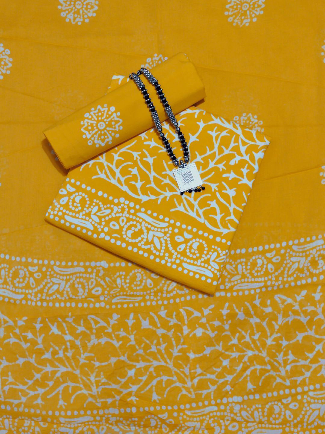 Farooq Dyeing Floral Printed Batik Pure Cotton Unstitched Dress Material