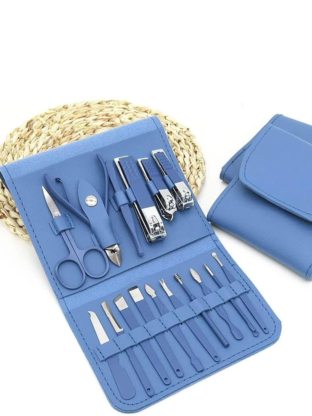 Awestuffs Set Of 16 Professional Nail Clippers Manicure & Pedicure Kit - Blue