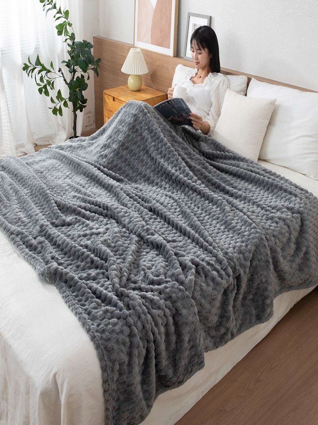 HOKIPO Grey Fleece AC Room 210 GSM Double Bed Blanket