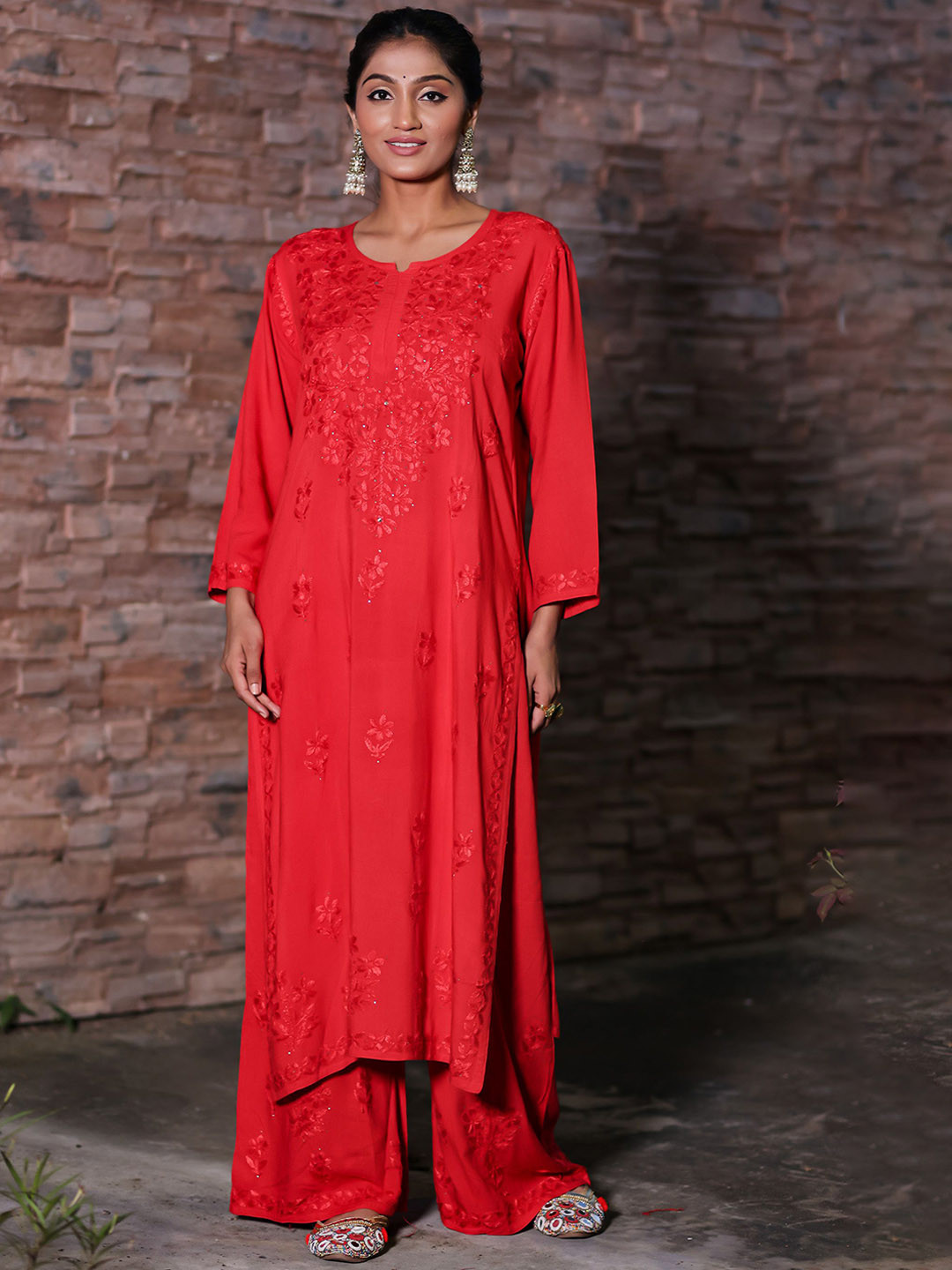THE HOUSE OF INDU Women Floral Embroidered Regular Chikankari Chanderi Cotton Kurta with Palazzos