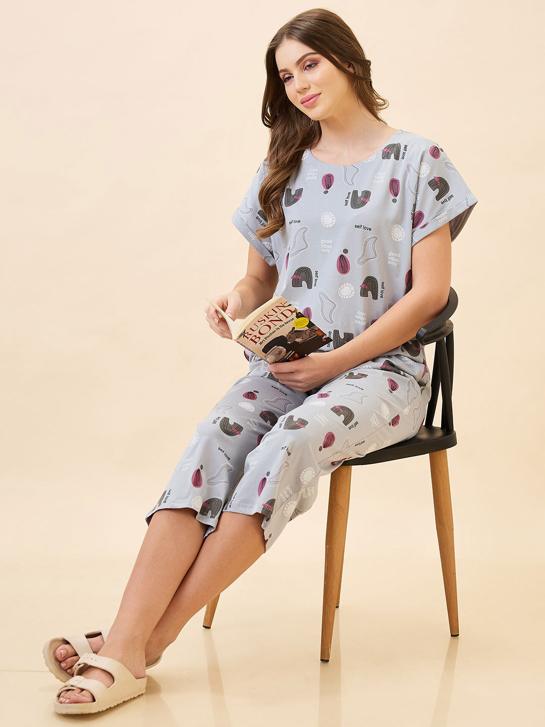 AV2 Women Printed Night suit
