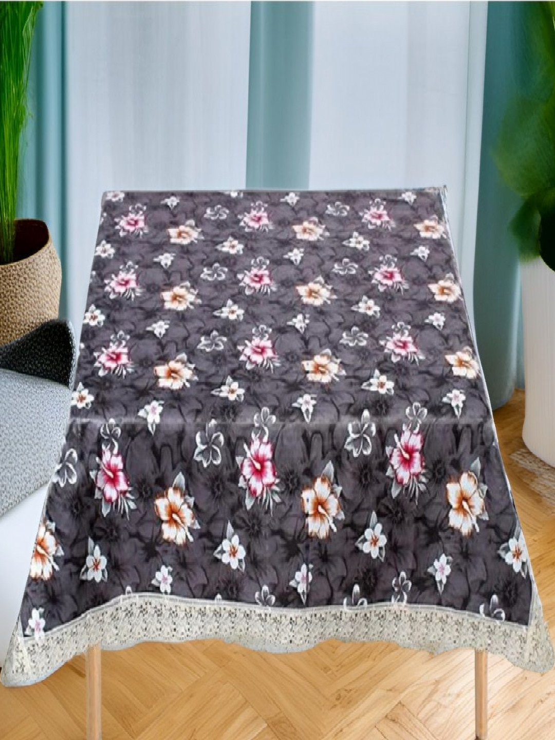 REVEXO Black & Yellow Floral Printed 4-Seate Table Cover