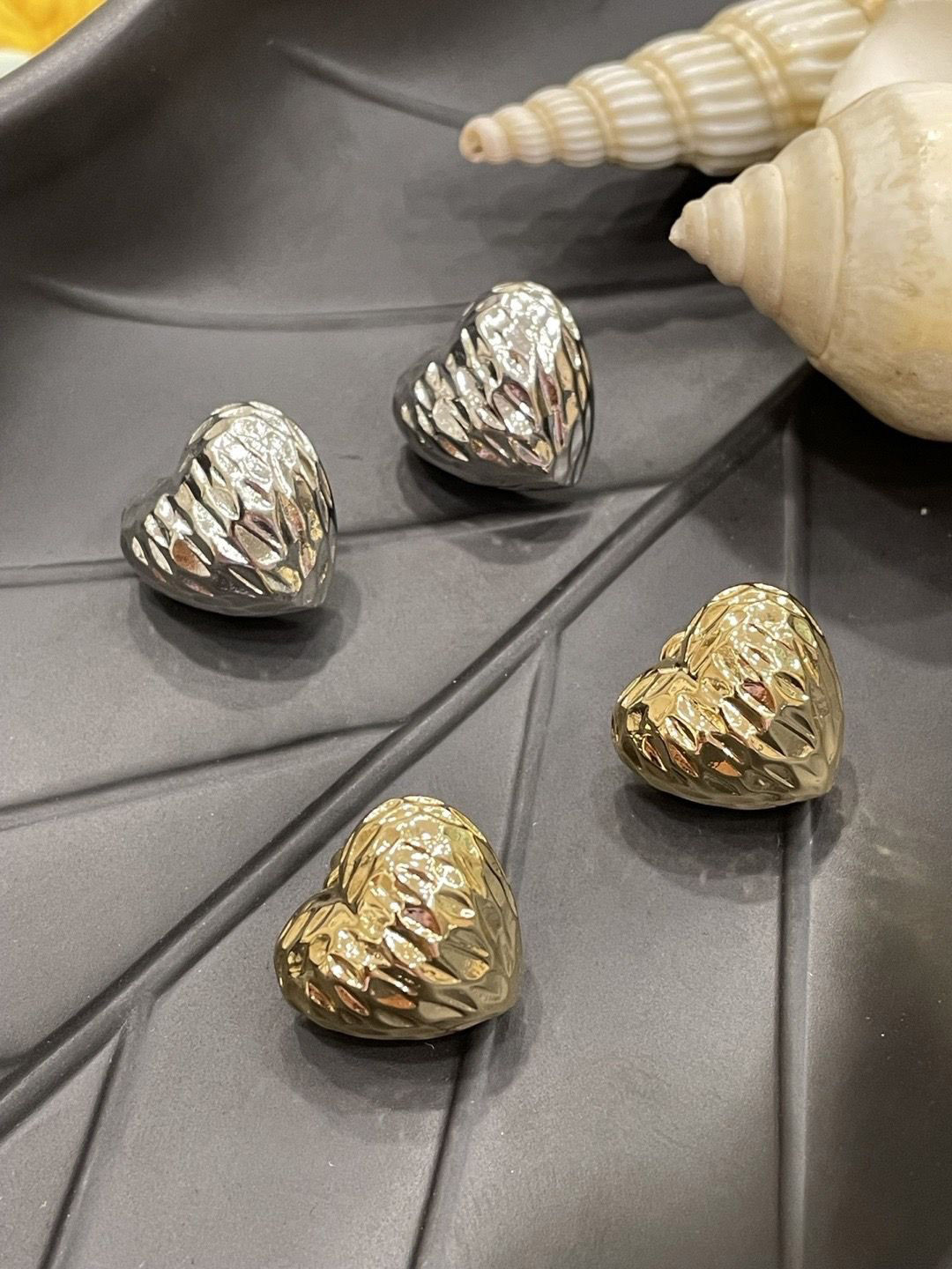 Digital Dress Room Set Of 2 Heart Shaped Studs