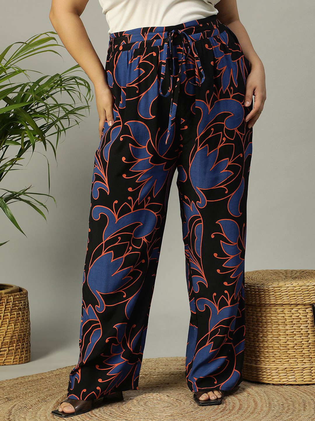 Oxolloxo Women Plus Size Upfront Floral Print Elasticated Rayon Pant