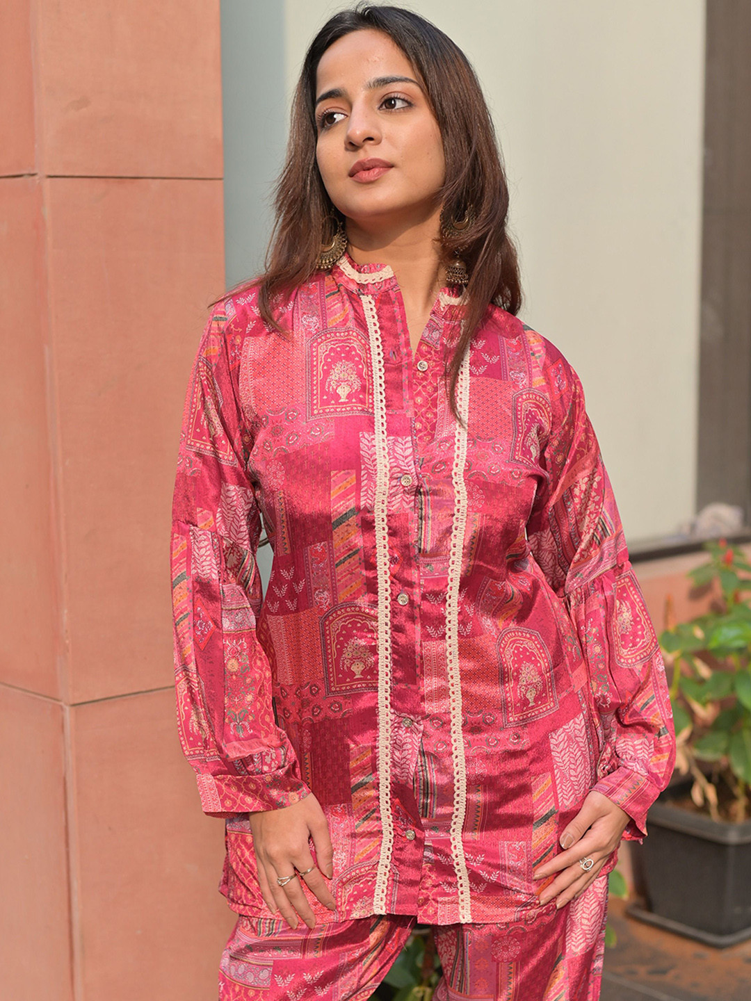 SHREE KUDMAI Printed Mandarin Collar Shirt With Trouser