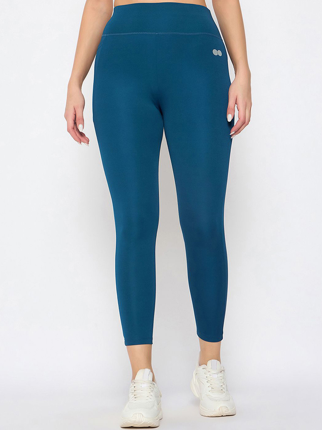 Clovia Women Snug Fit Active High Rise Ankle-Length Tights