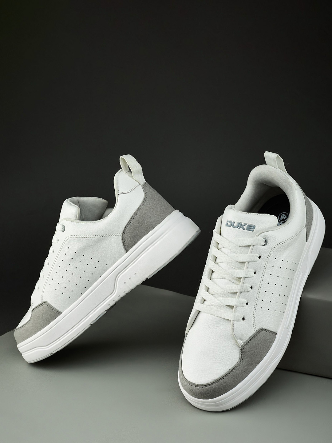Duke Men Perforations Lace-Ups Sneakers