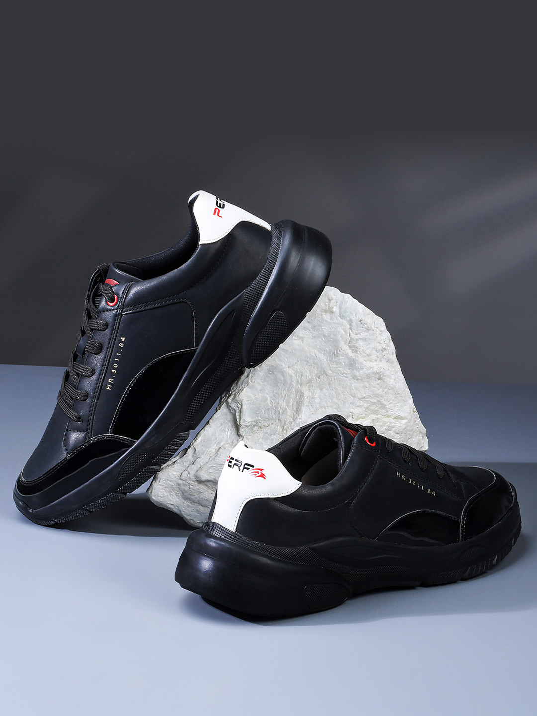 PERF Men Mesh Lace-Ups Mid-Top Running Shoes