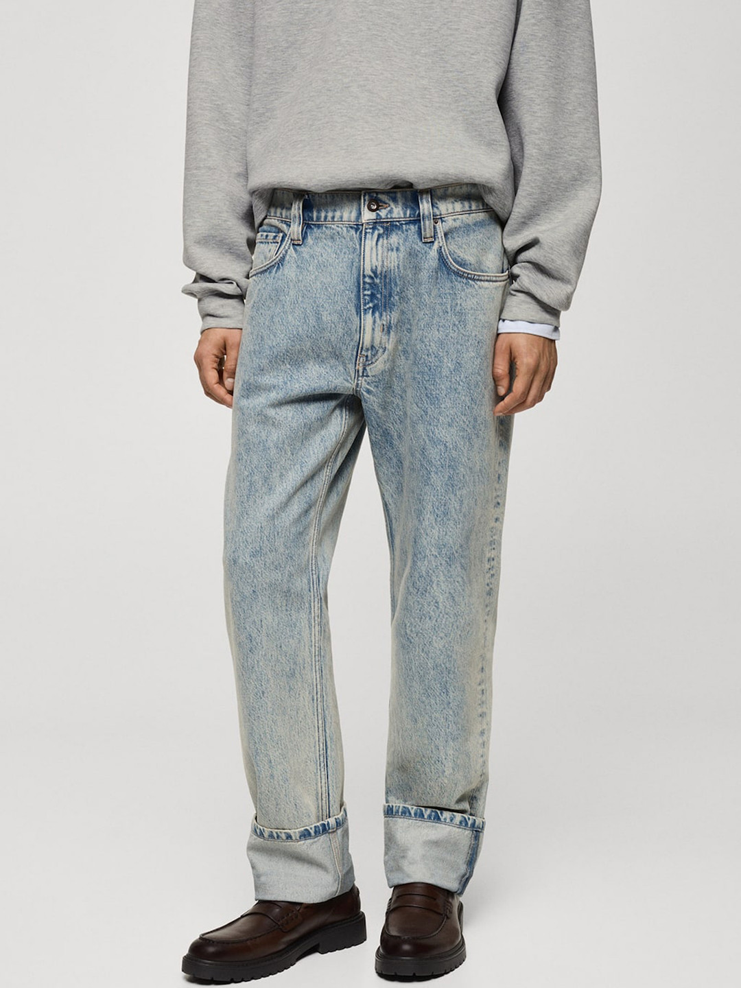 MANGO MAN Mid-Rise Pure Cotton Straight Fit Heavy Fade Jeans with Inverted Hem