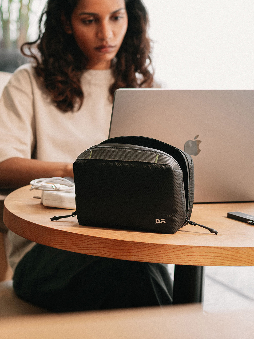 DailyObjects Black Ripstop Vault Tech Organiser - Medium